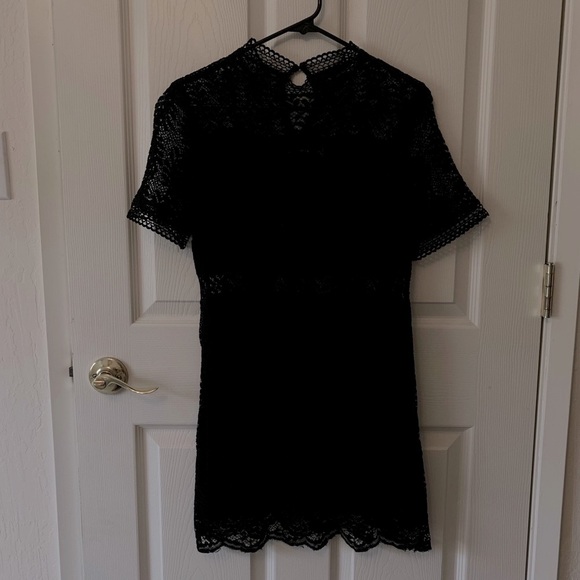 MINKPINK Lulus tell tale mock neck lace dress - Picture 4 of 6